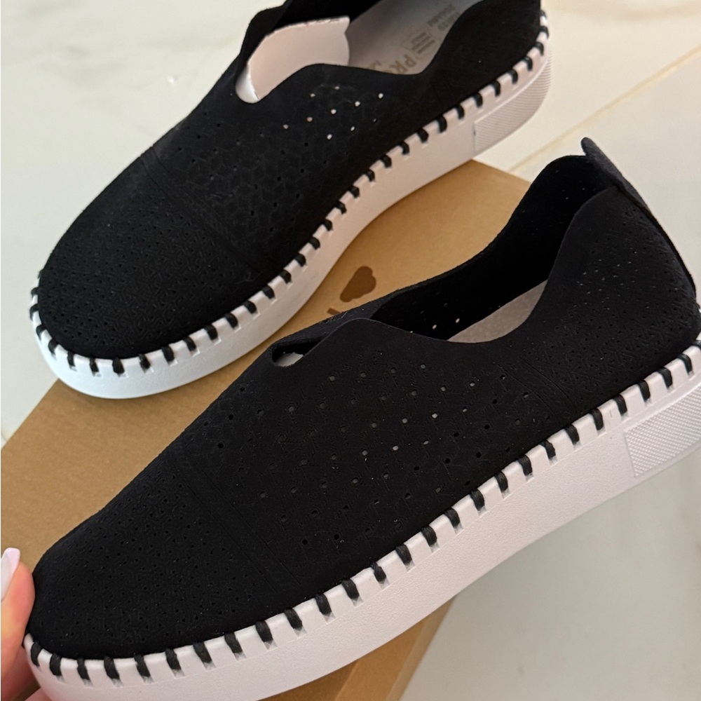 Brand New Project Cloud Slip-On Shoes – Black – US 8 / EUR 39